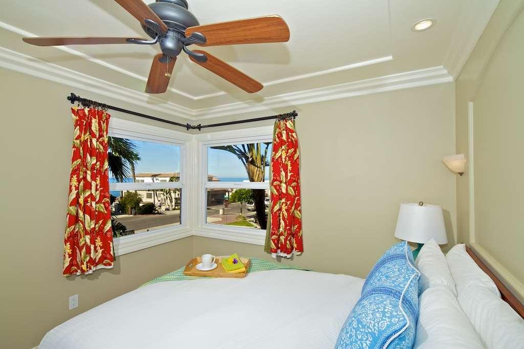 Ocean Palms Beach Resort Carlsbad Room photo